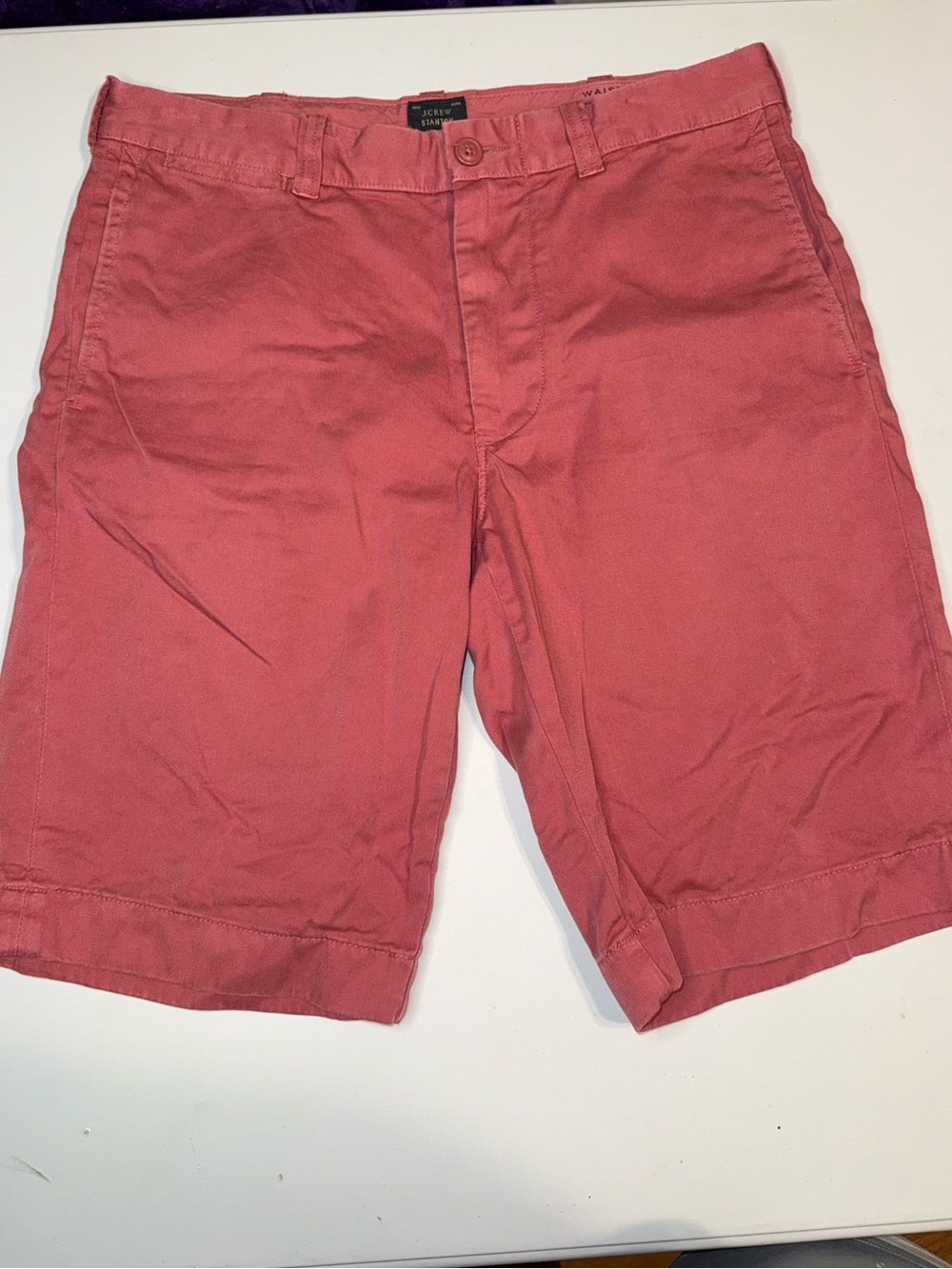 J. Crew Men's Stanton Coral/Red Flat Front 11” Inseam Chino Shorts, Size 31